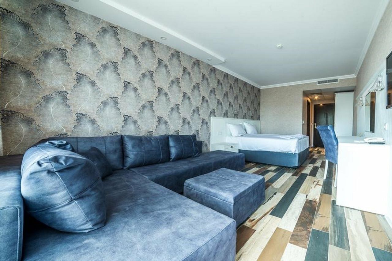 סאני ביץ' Hotel Baikal מראה חיצוני תמונה